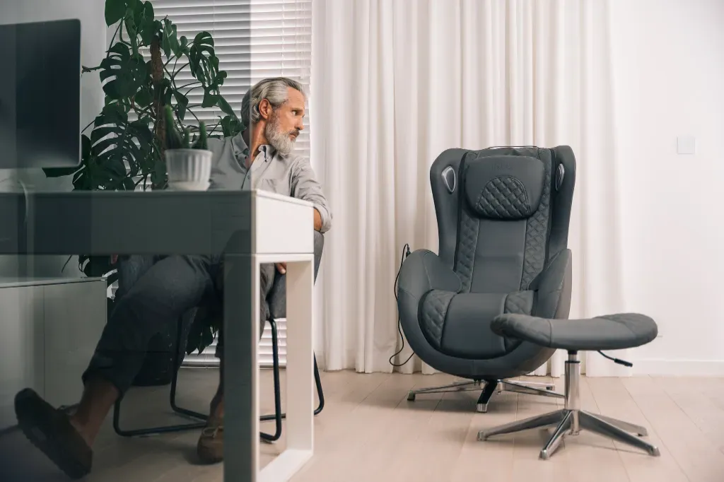 Fotel masujący a praca biurowa